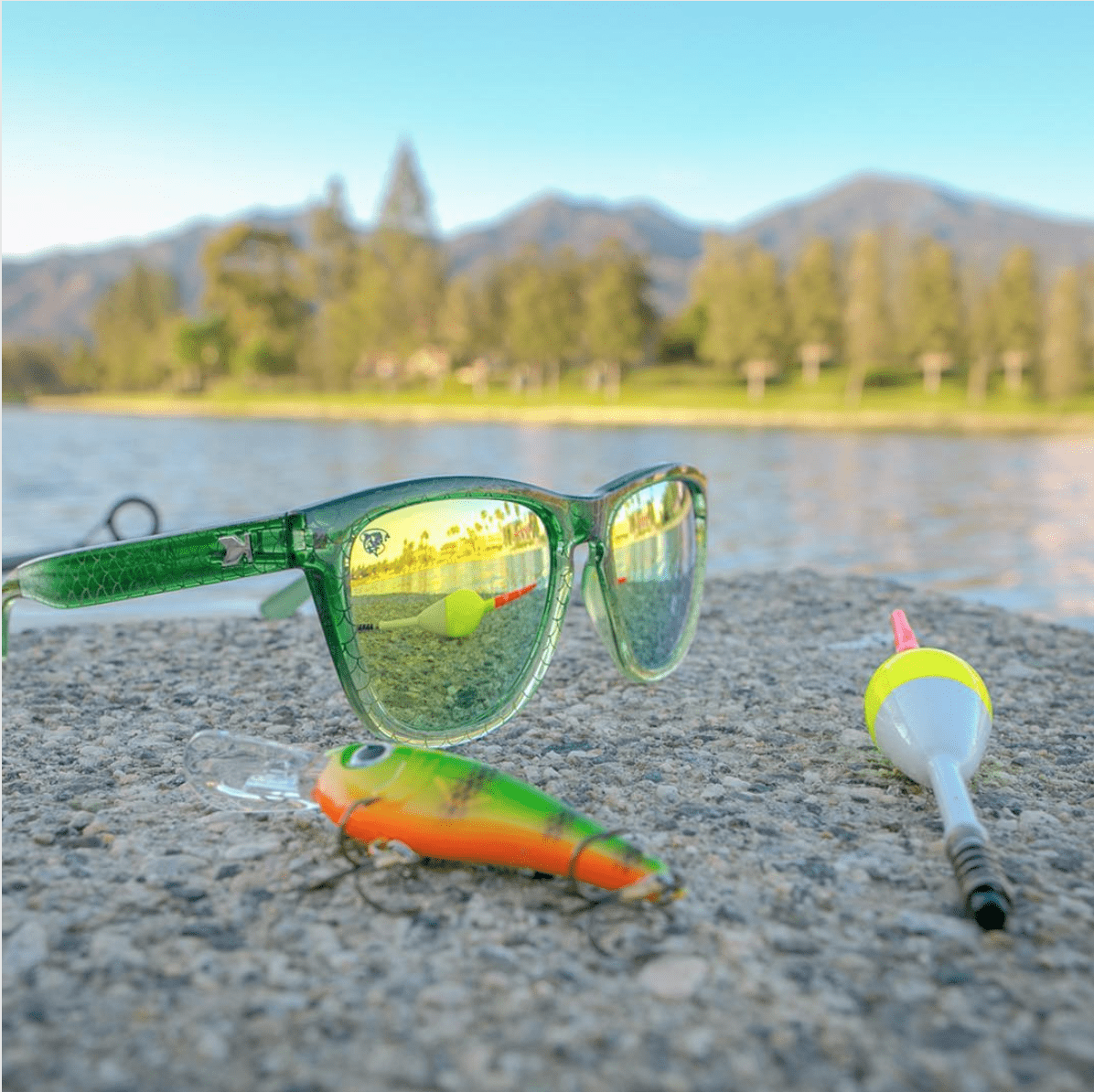 Polarized sunglasses for fishing