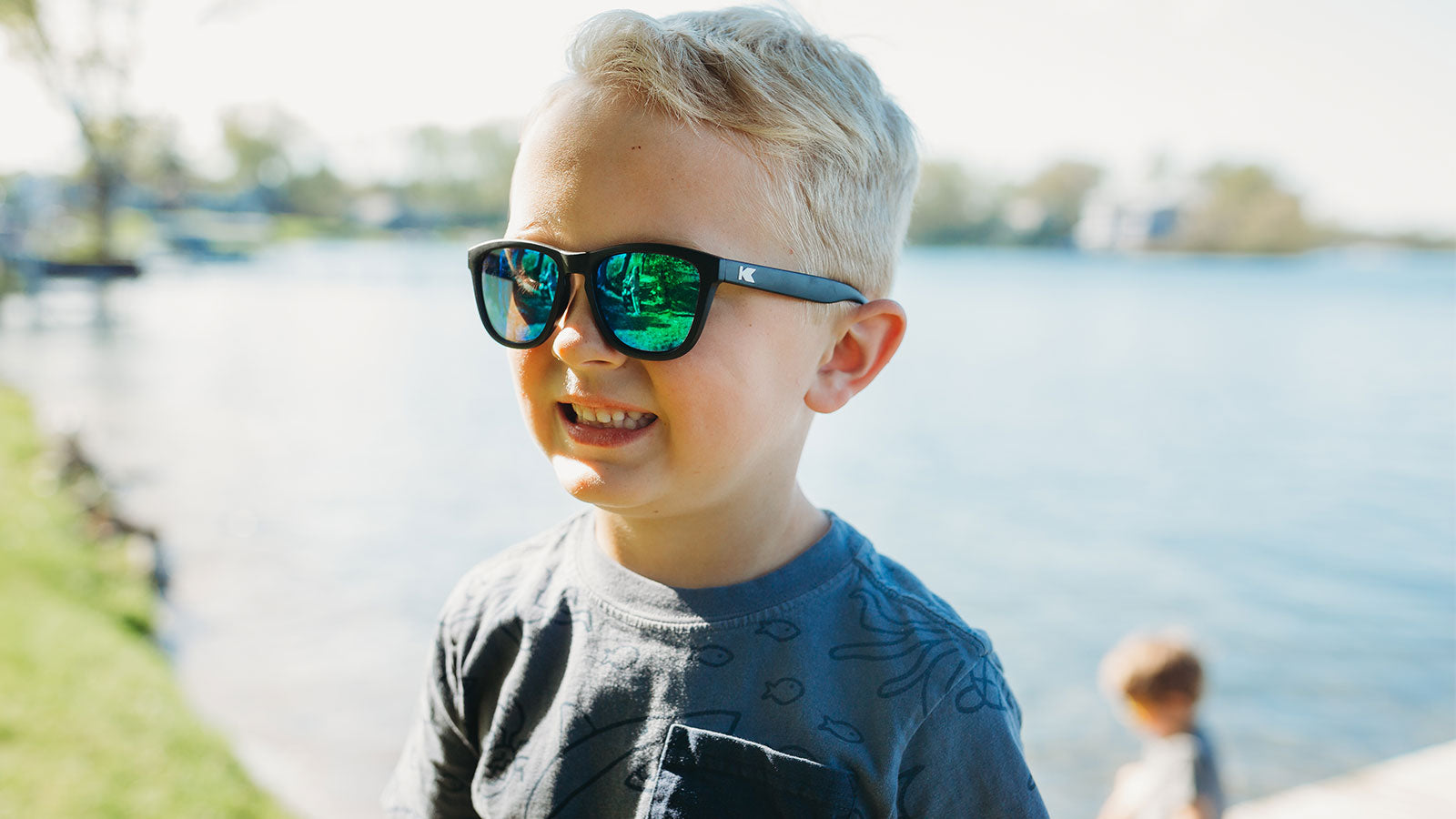 Women wearing Black / Green Moonshine Kids Premiums Sunglasses