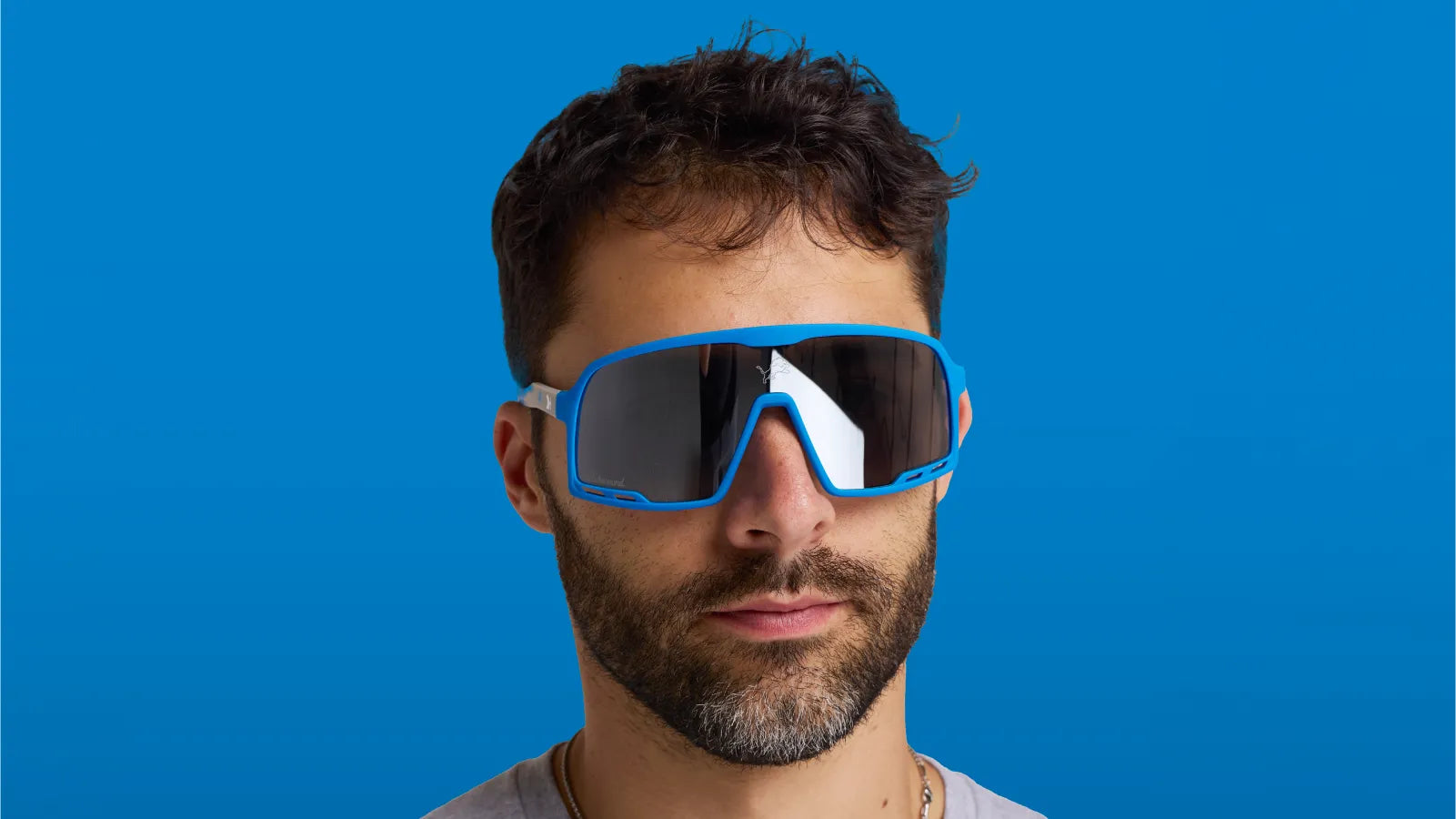 Men wearing Detroit Lions Campeones Sunglasses