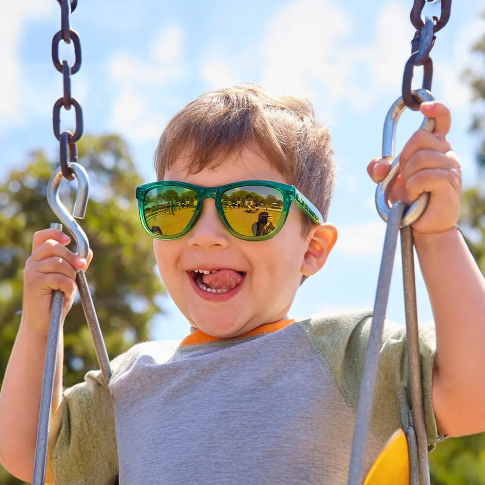 Boy wearing Teenage Mutant Ninja Turtles Kids Premiums Sunglasses