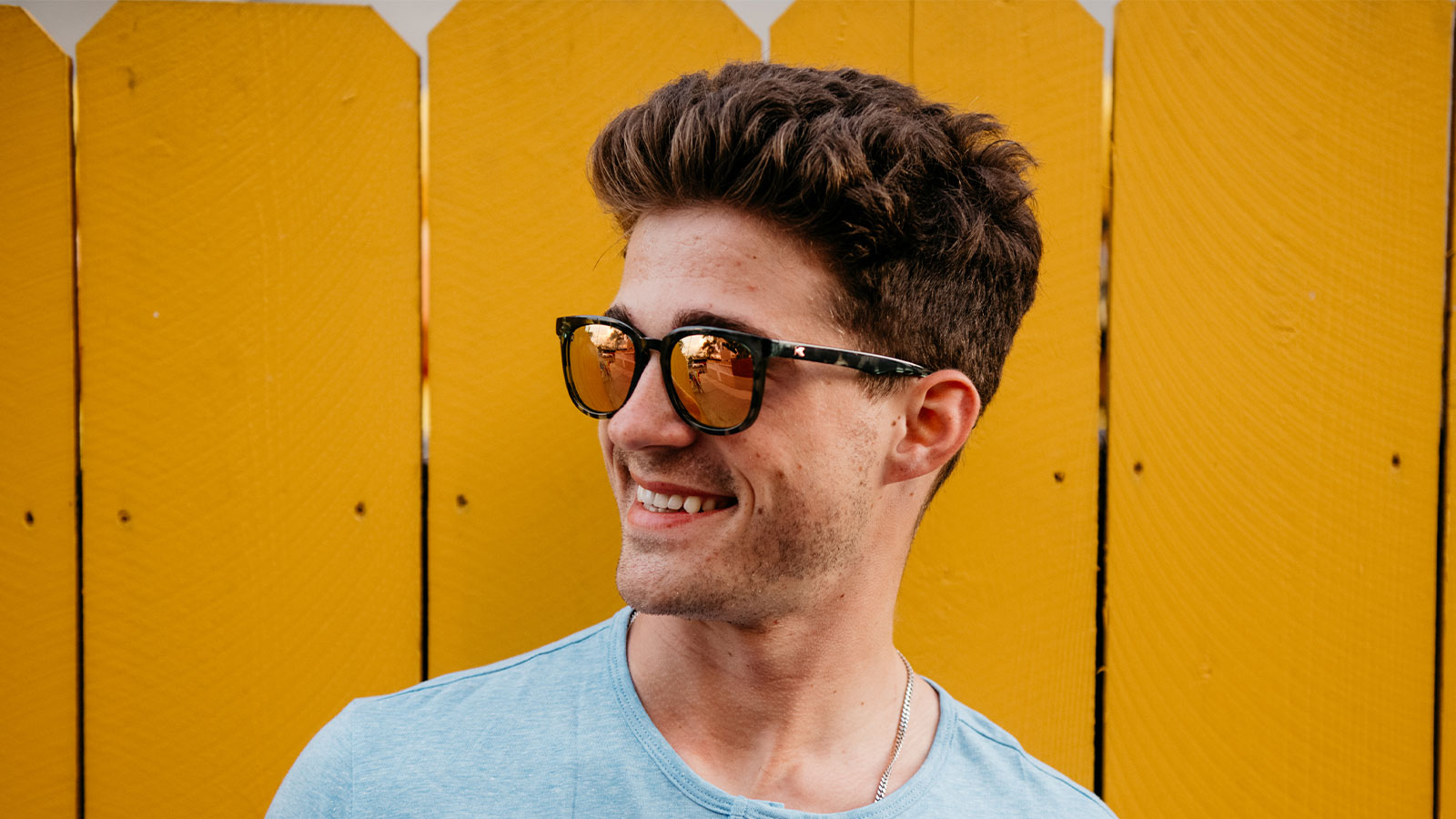 Man wearing Slate Tortoise Shell / Rose Gold Paso Robles sunglasses