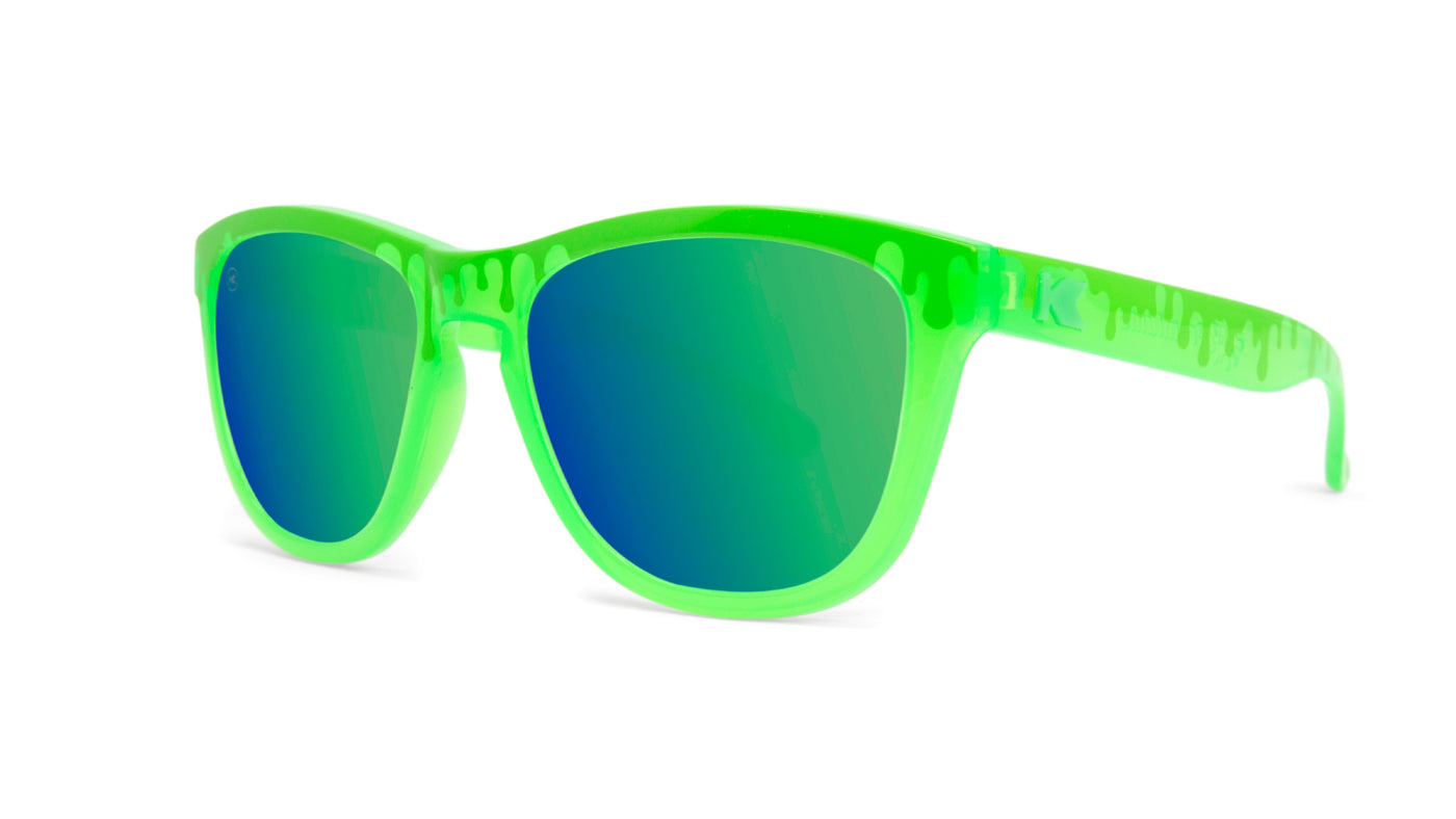 Kids Sunglasses with Glossy Green Frame and Green Lenses, Threequarter