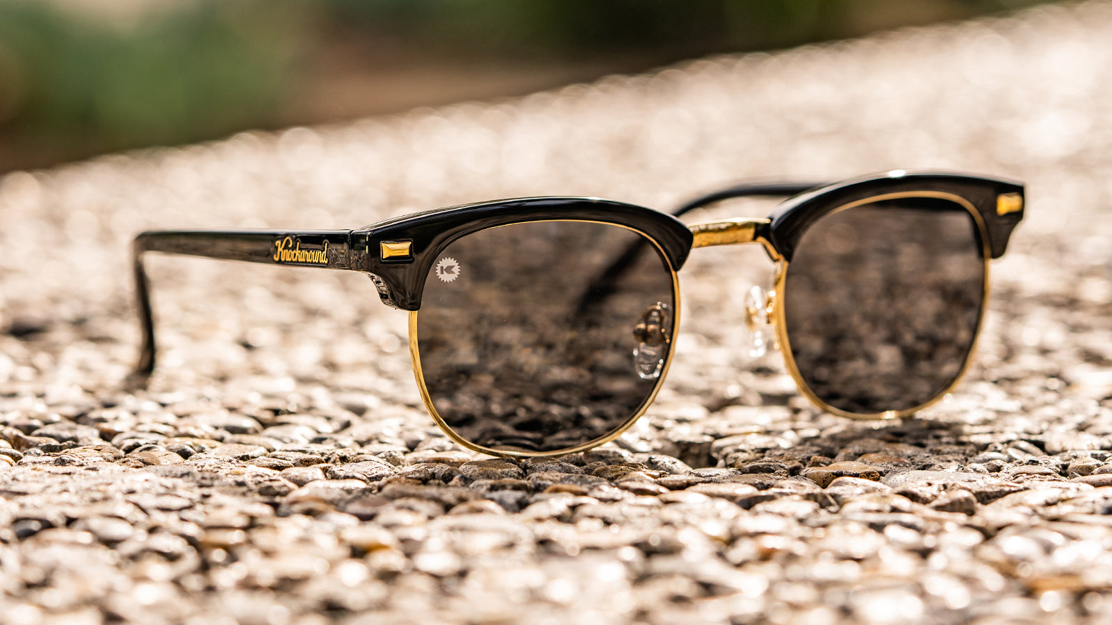 Glossy Black & Gold Brooklines