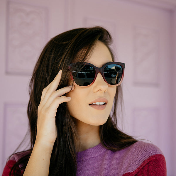 Women wearing Spanish Rose Deja Views Sunglasses