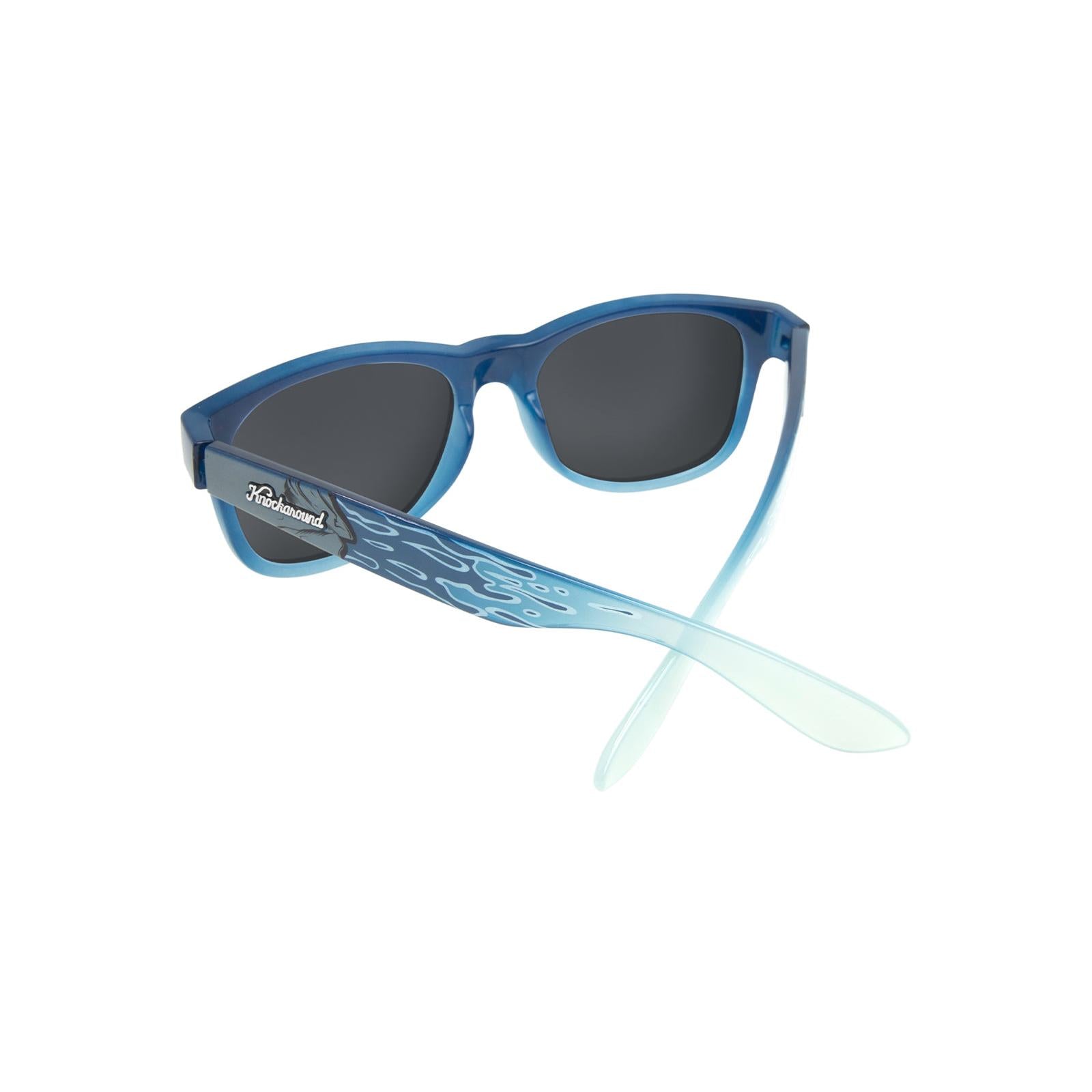 Knockaround x Shark Week Collaboration 2022, Back