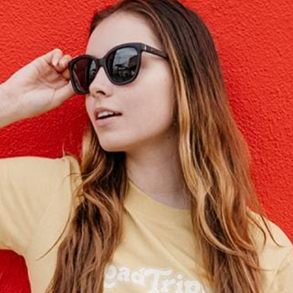 Best Sunglasses for Oval Faces