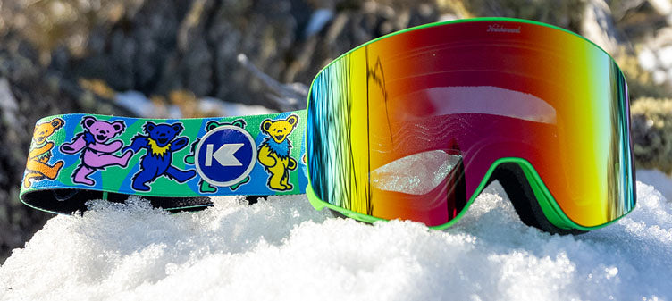 Lifestyle photo of Grateful Dead Dancing Bears Slingshots Snow goggles