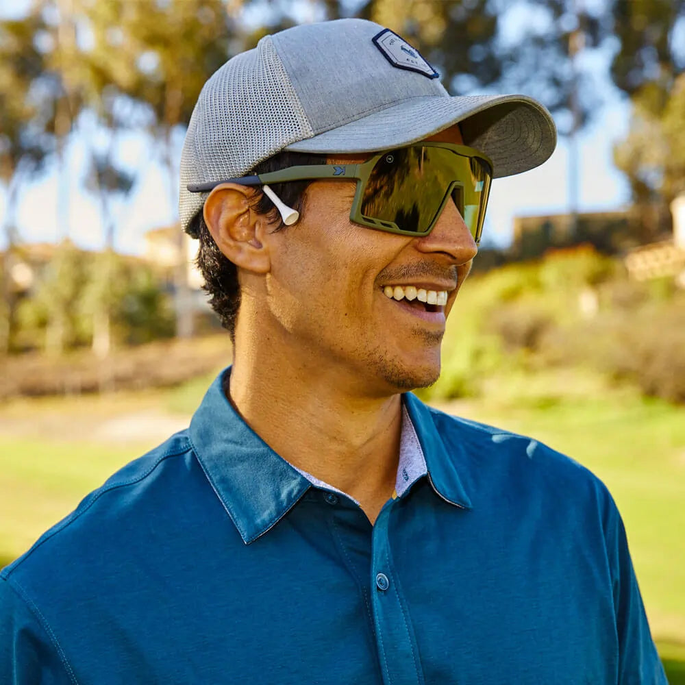 Men wearing Full Focus Campeones Sunglasses