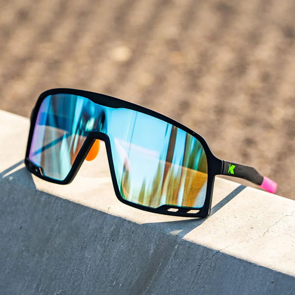 Lifestyle photo of Hang Time Campeones Sunglasses