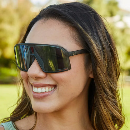 Women wearing Robotron 5000 Campeones Sunglasses