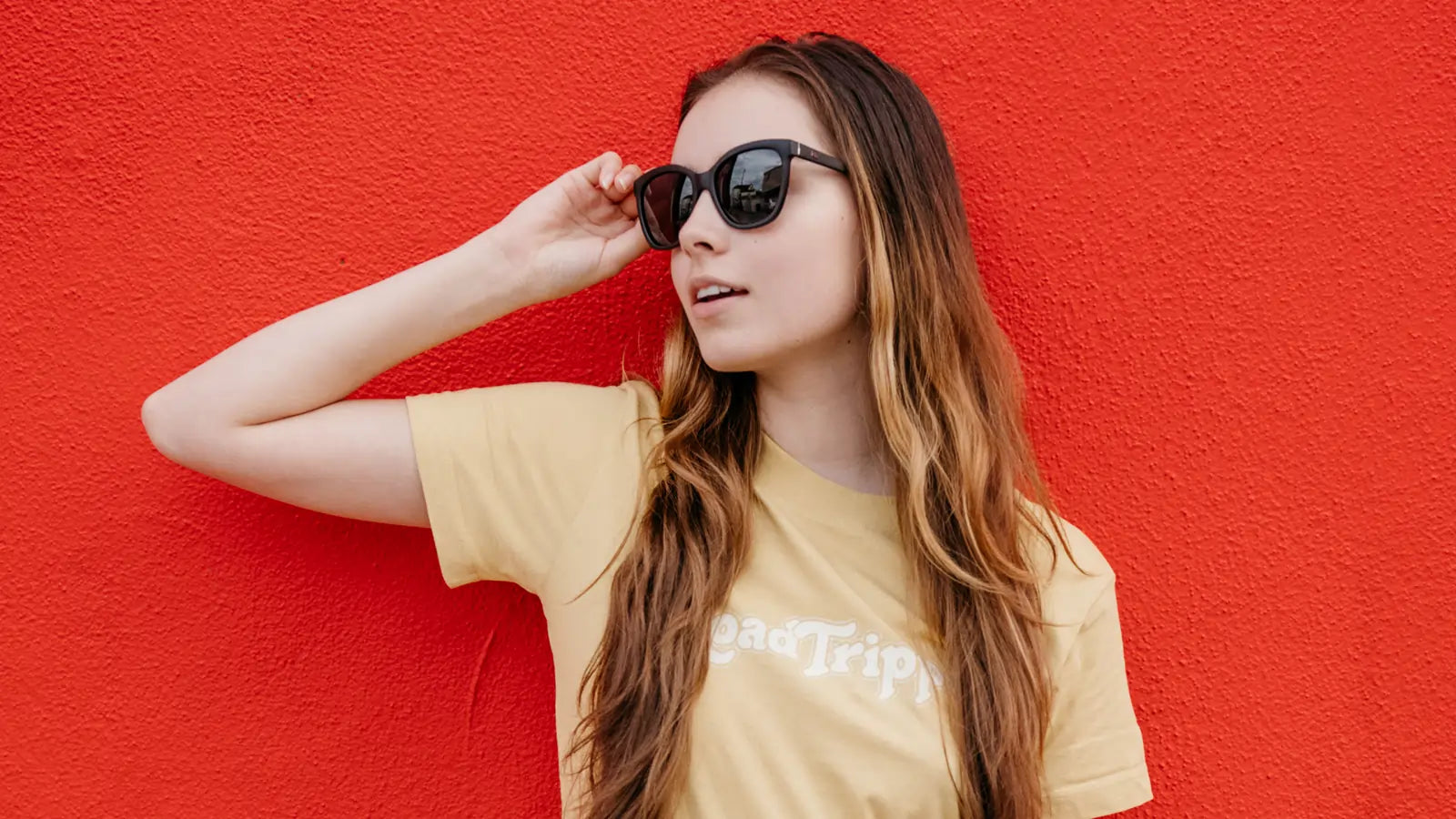 Women wearing Black on Black Deja Views Sunglasses