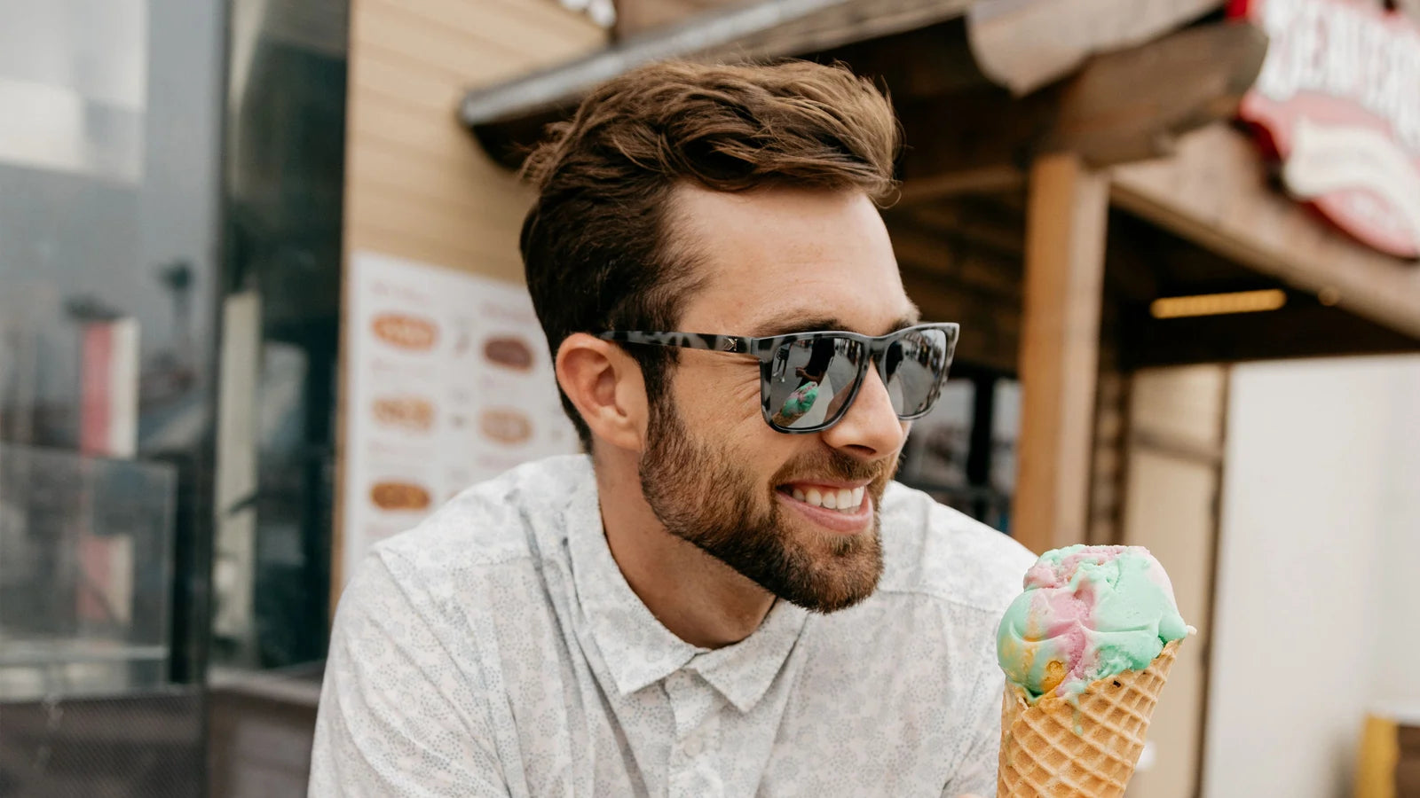 Men wearing Granite Tortoise Shell / Silver Smoke Fast Lanes Sunglasses 