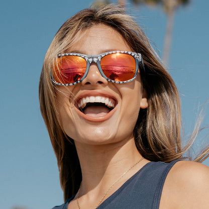 Knockaround x Shark Week Collaboration 2022, Model