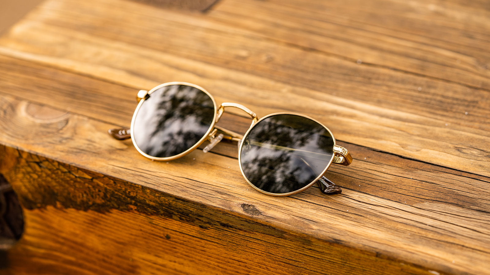 Gold /Aviator Green Love & Haights Sunglasses with Green Lens