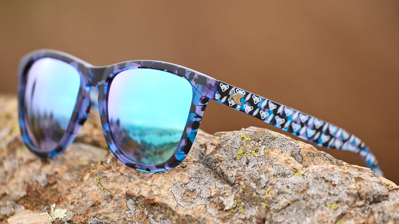 Lifestyle photo of Grateful Dead Bolt Bears Premiums Sunglasses