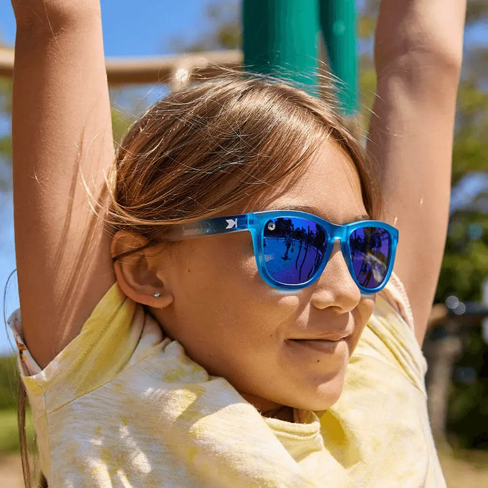 Boy wearing Rocket Pop Kids Premiums Sunglasses
