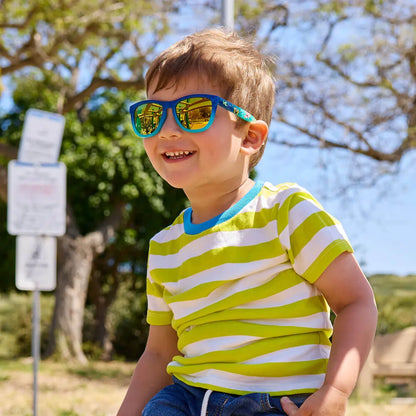 Boy wearing SpongeBob SquarePants Kids Premiums Sunglasses