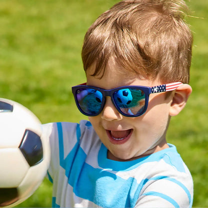 Boy wearing Star Spangled Kids Premiums Sunglasses
