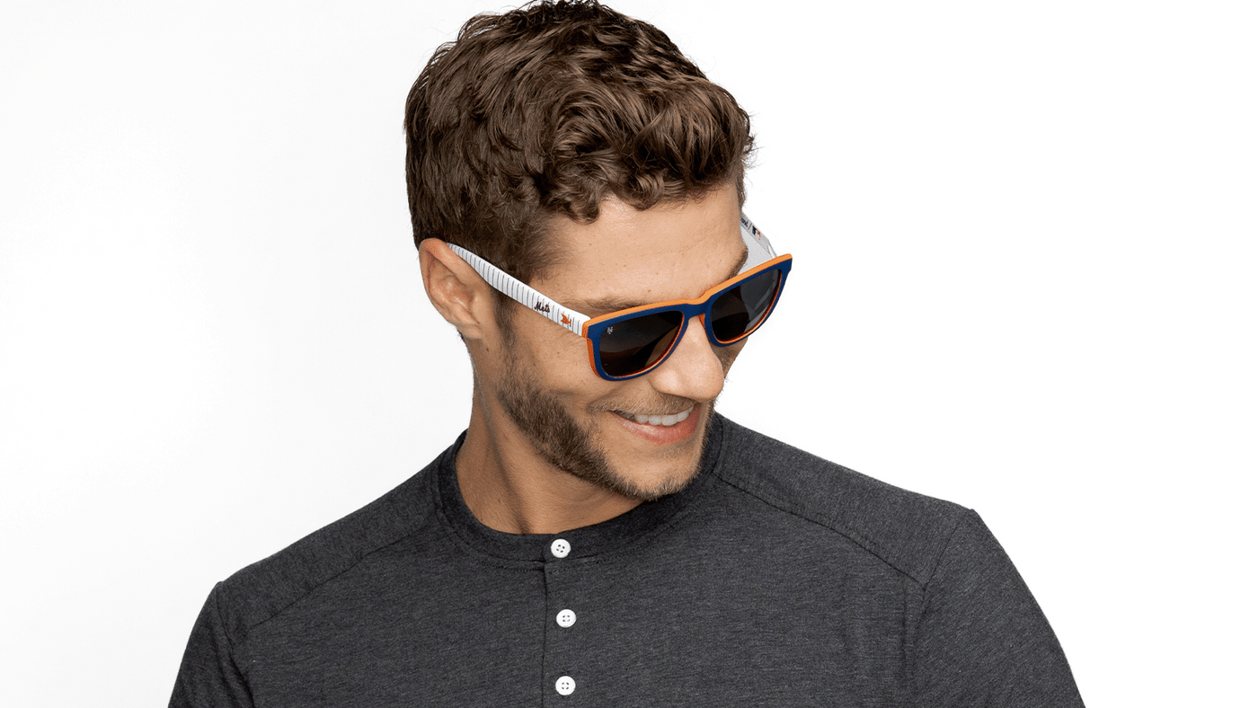 Man wearing MLB New York Mets Sunglasses