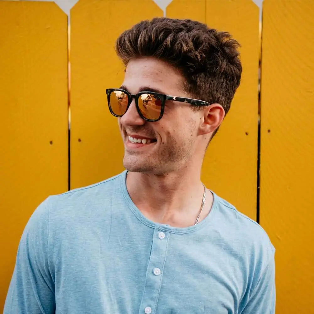 Men wearing Slate Tortoise Shell / Rose Gold Paso Robles Sunglasses
