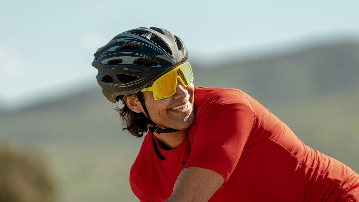High Voltage Campeones - Wraparound Sunglasses