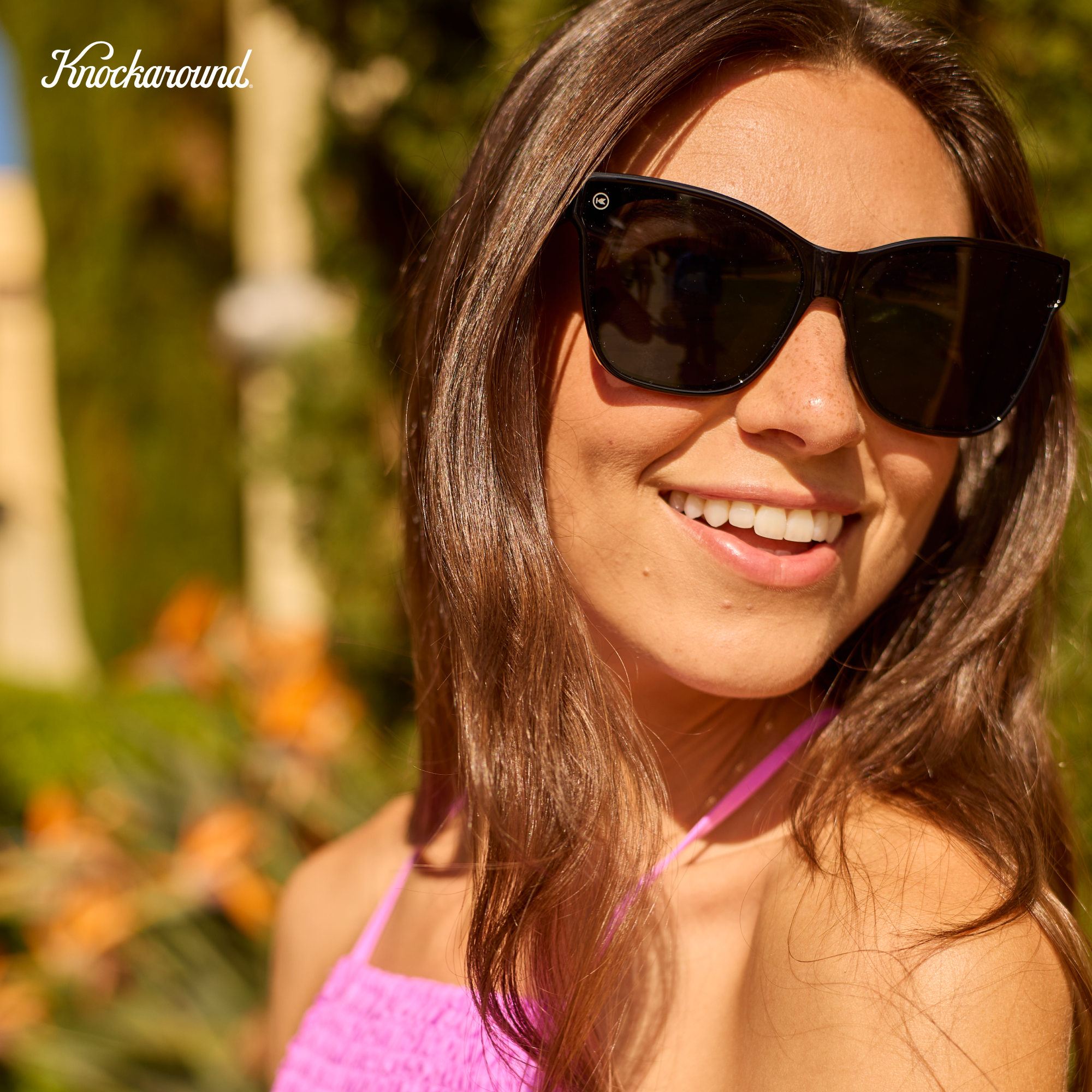 Women wearing Piano Black Palomas Sunglasses