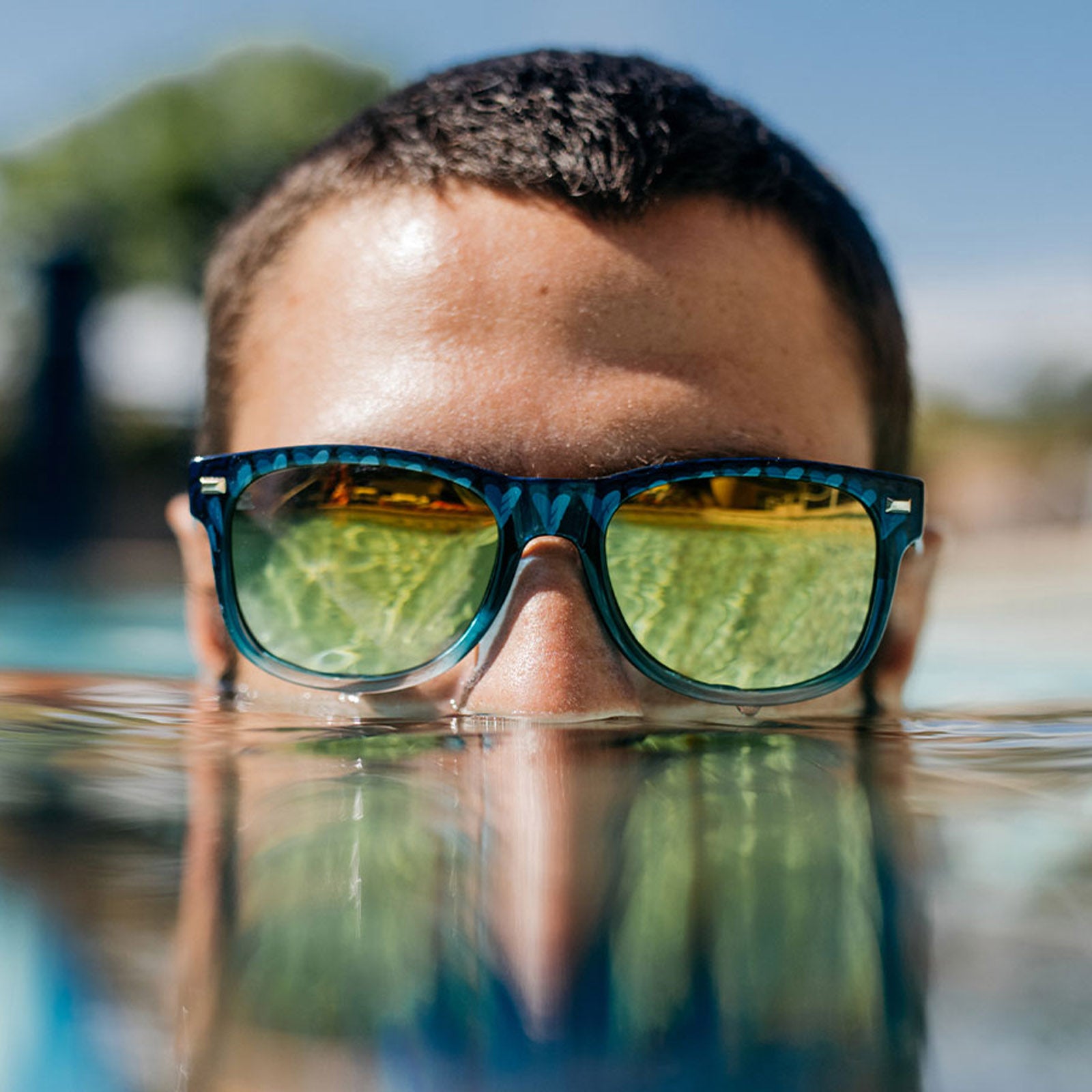 Men wearing Shark Week 2020 Fort Knocks Sunglasses